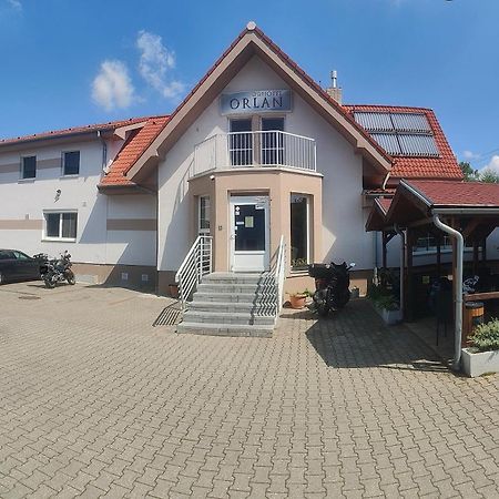 Hotel Orlan Bratislava Eksteriør bilde