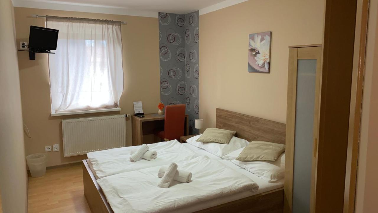 Hotel Orlan Bratislava Eksteriør bilde
