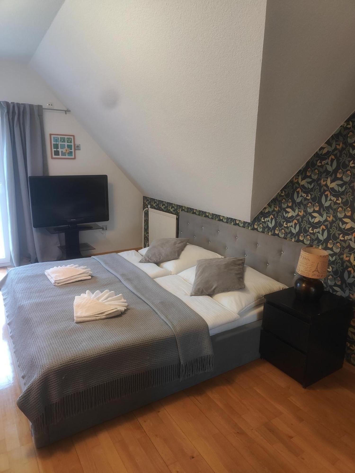 Hotel Orlan Bratislava Eksteriør bilde