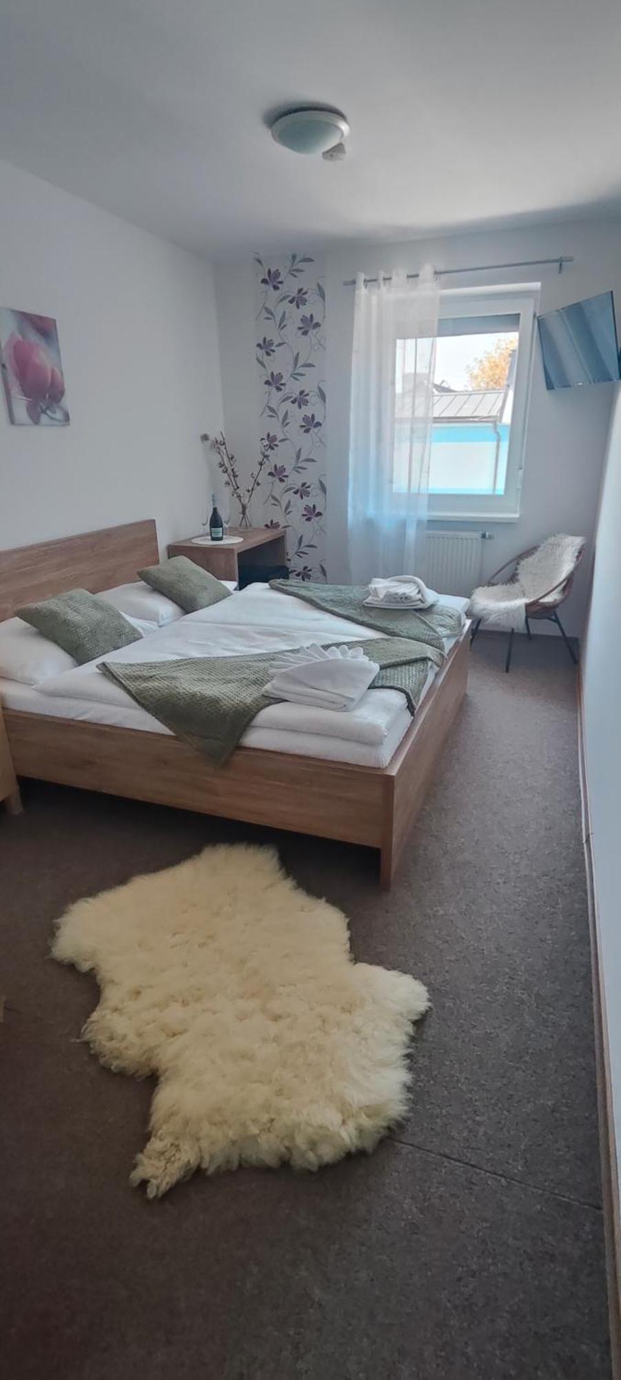 Hotel Orlan Bratislava Eksteriør bilde